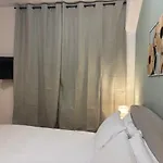 Stazione & Acquario Apartman Genova