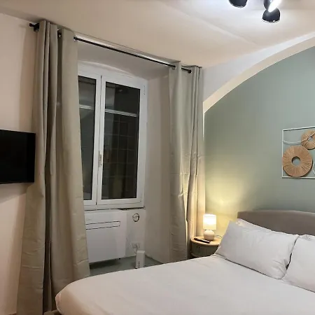 Stazione & Acquario Apartman *